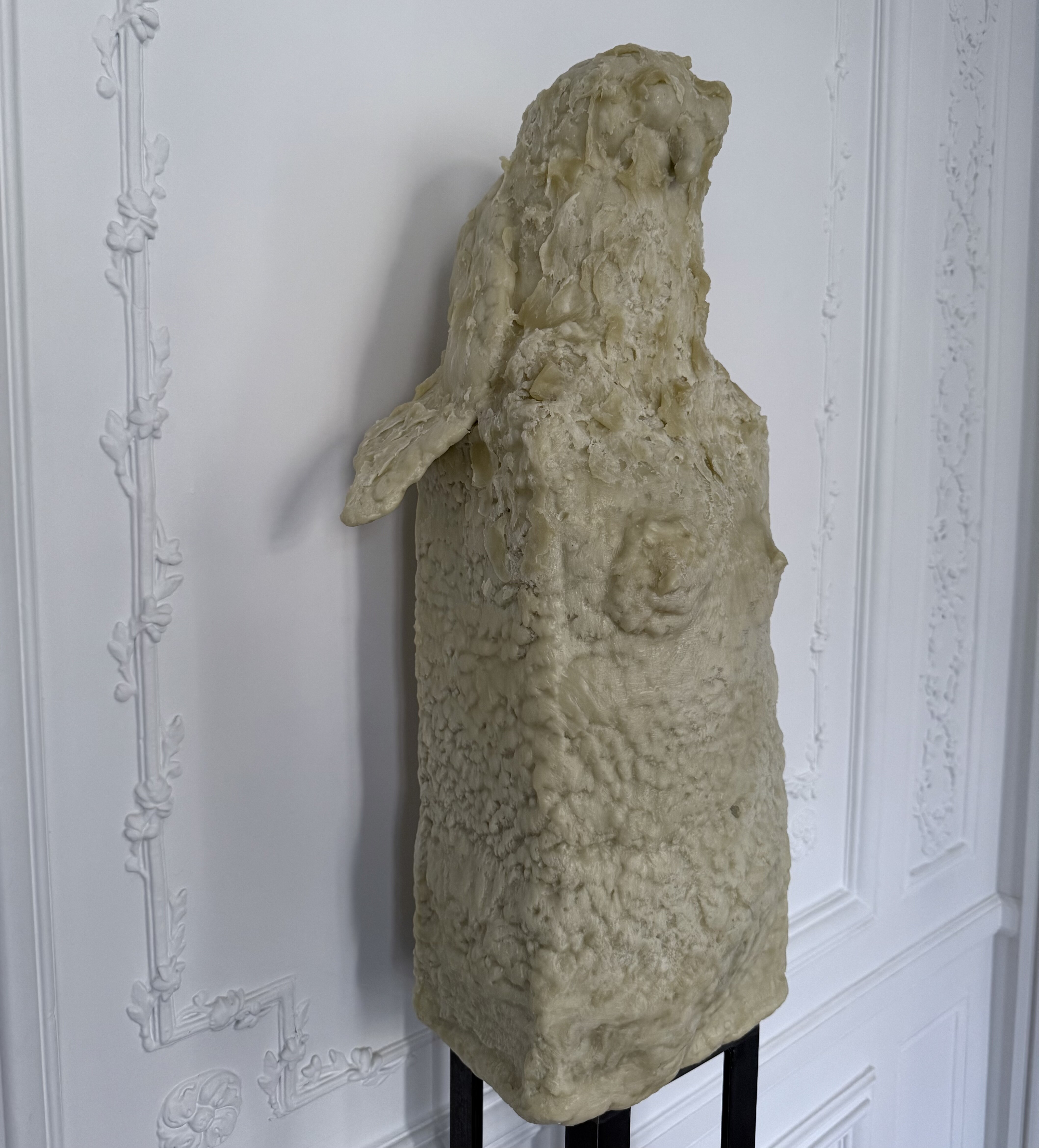 Angelika Markul, L'Homme Chouette, sculpture